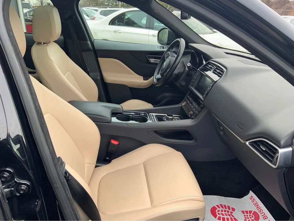 2017 Jaguar F-Pace - Image 14 of 17