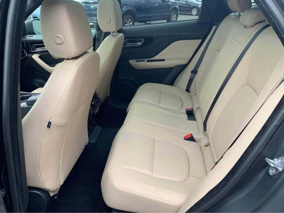 2017 Jaguar F-Pace - Image 12 of 17