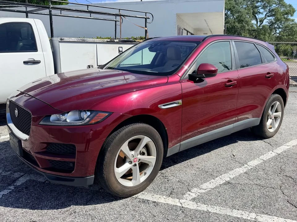 2017 Jaguar F-Pace - Image 2 of 7