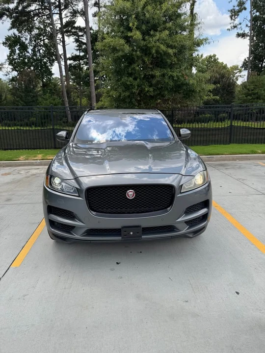 2017 Jaguar F-Pace - Image 2 of 13