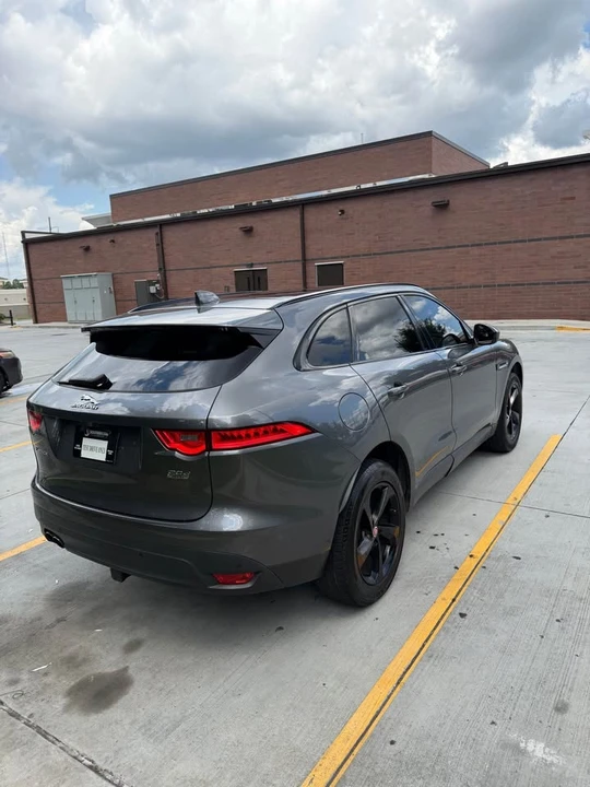 2017 Jaguar F-Pace - Image 4 of 13
