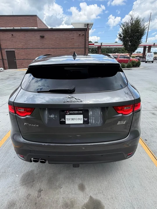 2017 Jaguar F-Pace - Image 5 of 13