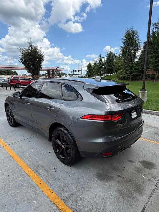 2017 Jaguar F-Pace - Image 6 of 13