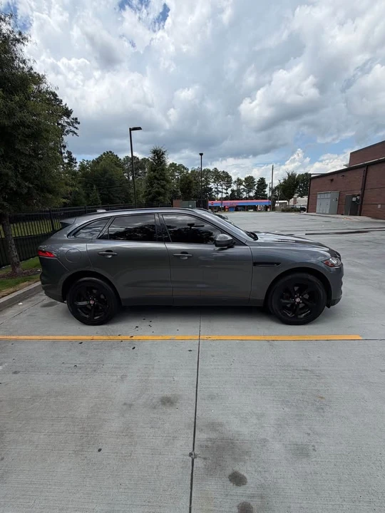 2017 Jaguar F-Pace - Image 3 of 13