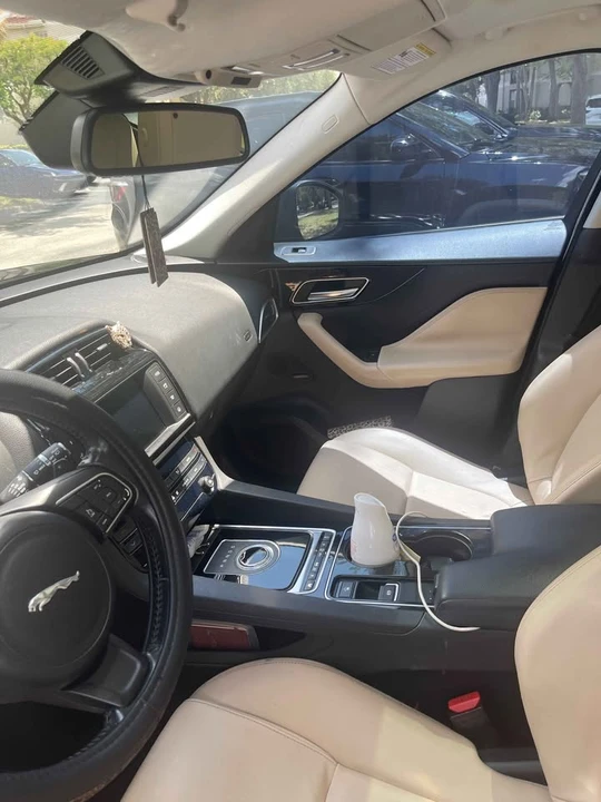 2017 Jaguar F-Pace - Image 6 of 12