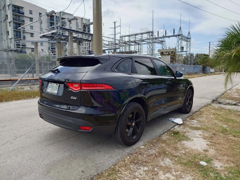 2017 Jaguar F-Pace - Image 6 of 13