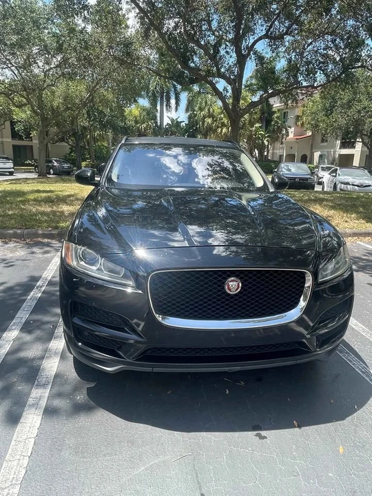 2017 Jaguar F-Pace - Image 5 of 12