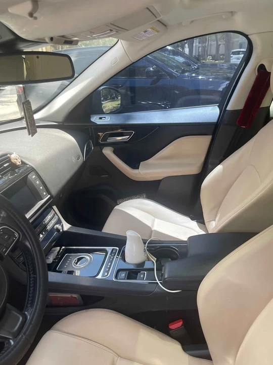 2017 Jaguar F-Pace - Image 7 of 12