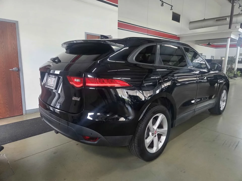 2017 Jaguar F-Pace - Image 3 of 7