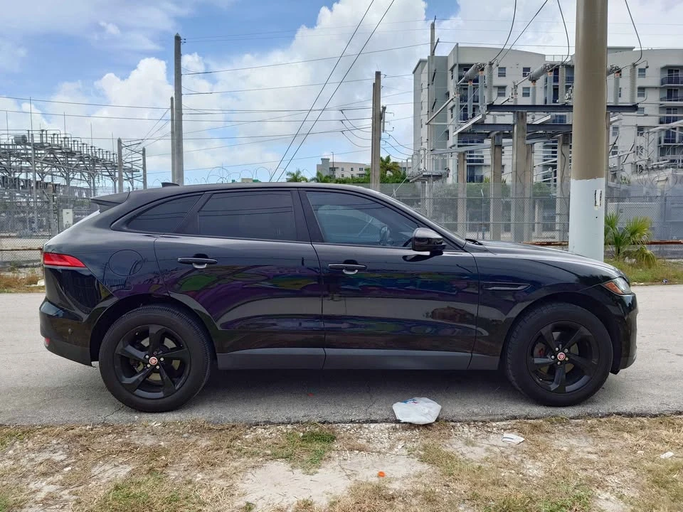 2017 Jaguar F-Pace - Image 5 of 13