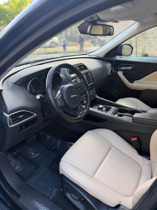 2017 Jaguar F-Pace - Image 10 of 20
