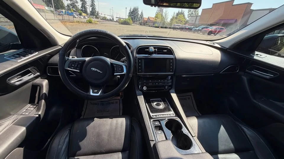 2017 Jaguar F-Pace - Image 15 of 20