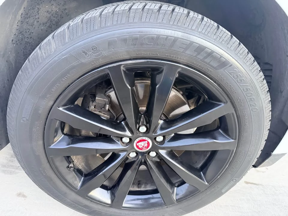 2017 Jaguar F-Pace - Image 14 of 15