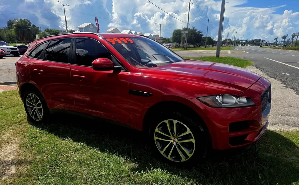 2017 Jaguar F-Pace - Image 2 of 13