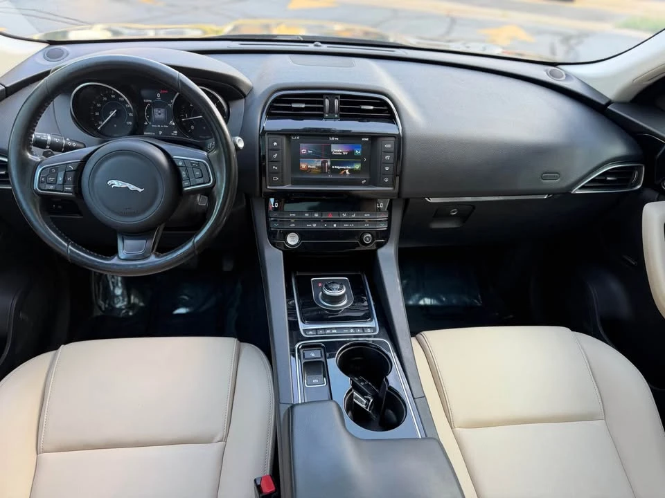 2017 Jaguar F-Pace - Image 14 of 20