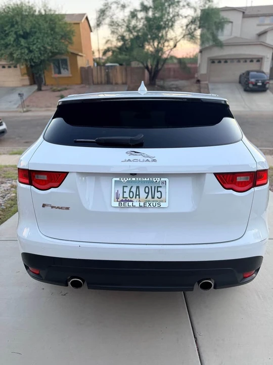 2017 Jaguar F-Pace - Image 6 of 15