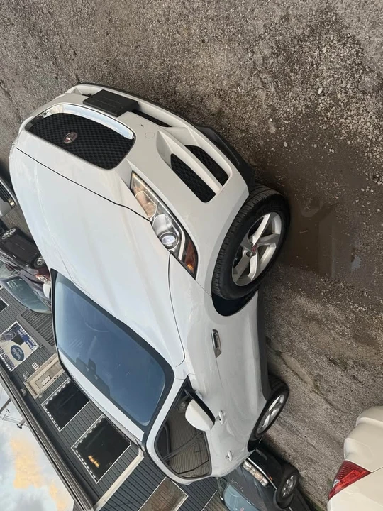 2017 Jaguar F-Pace - Image 8 of 12