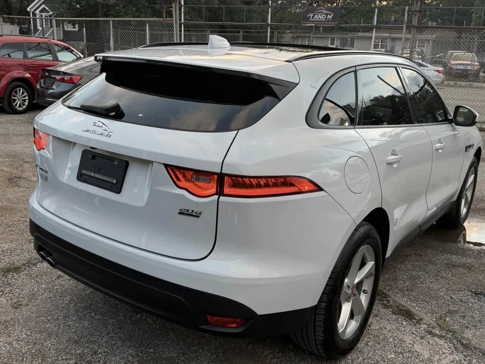 2017 Jaguar F-Pace - Image 11 of 12