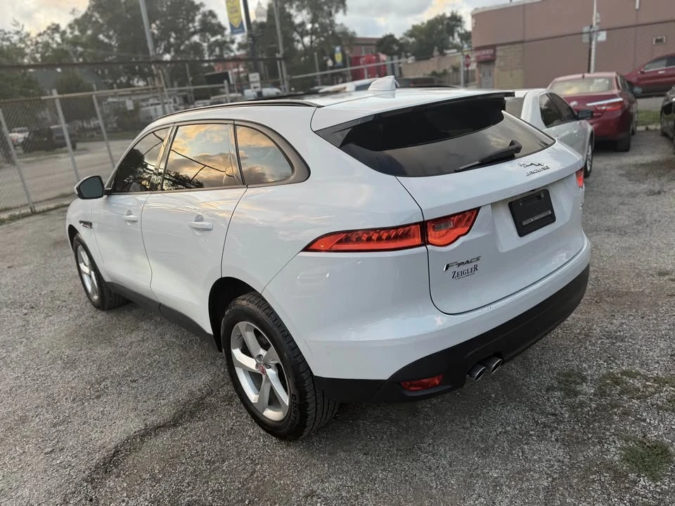 2017 Jaguar F-Pace - Image 5 of 12