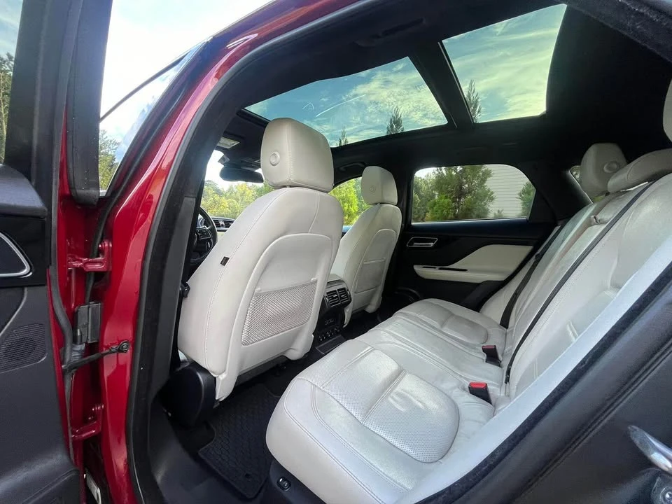 2017 Jaguar F-Pace - Image 16 of 17