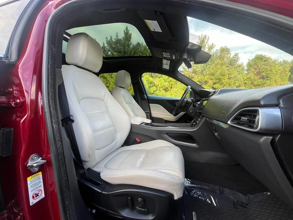 2017 Jaguar F-Pace - Image 14 of 17