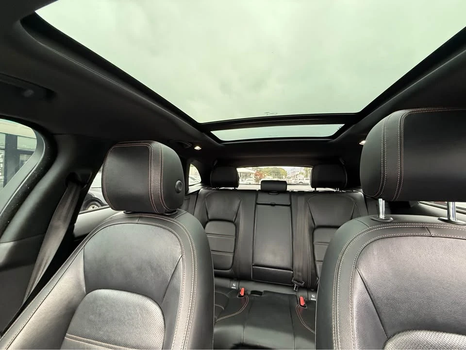 2017 Jaguar F-Pace - Image 11 of 20