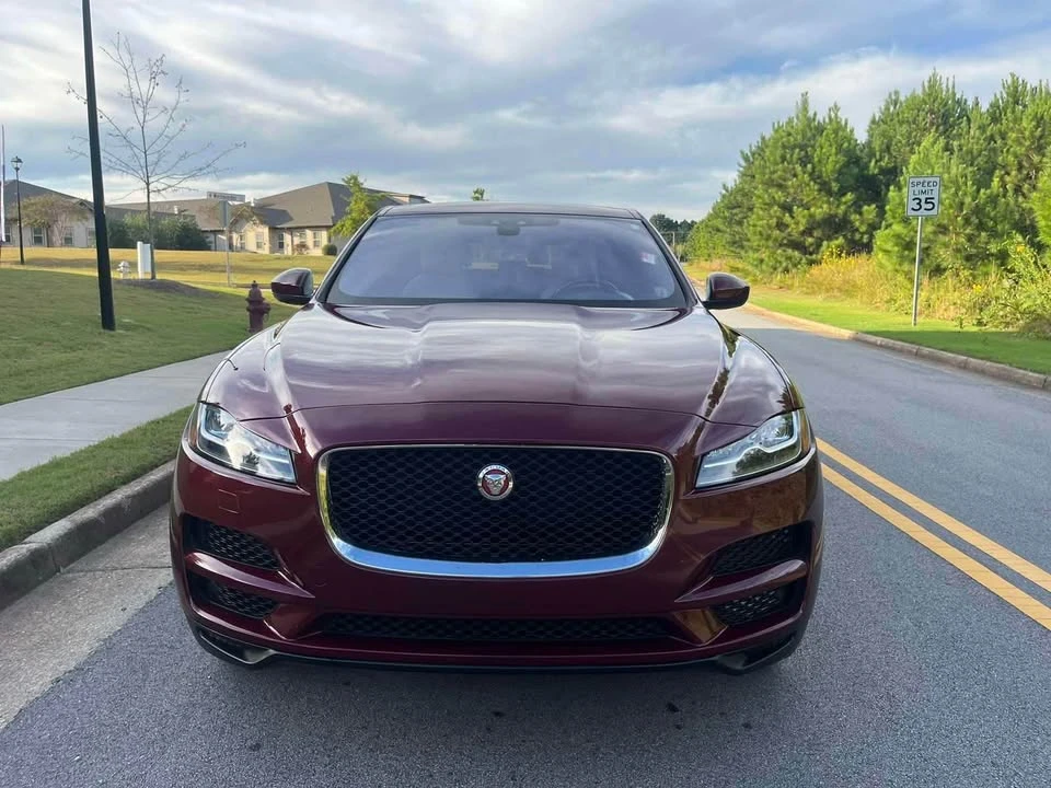 2017 Jaguar F-Pace - Image 8 of 17
