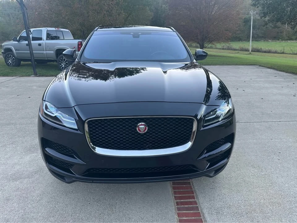 2017 Jaguar F-Pace - Image 2 of 16