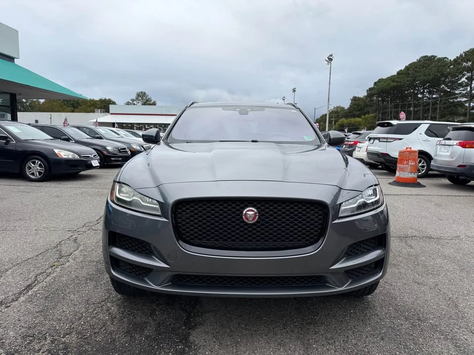 2017 Jaguar F-Pace - Image 8 of 20