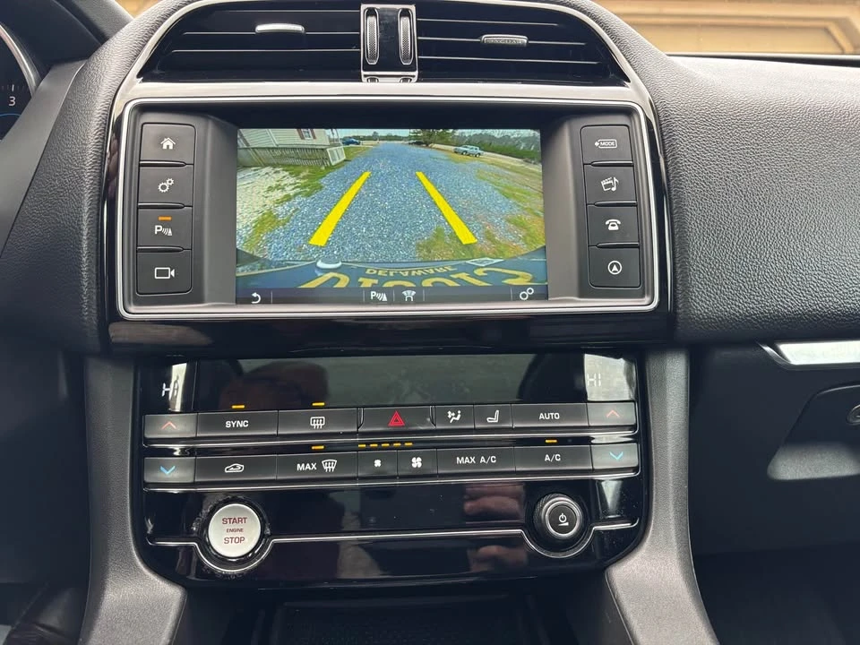 2017 Jaguar F-Pace - Image 14 of 15