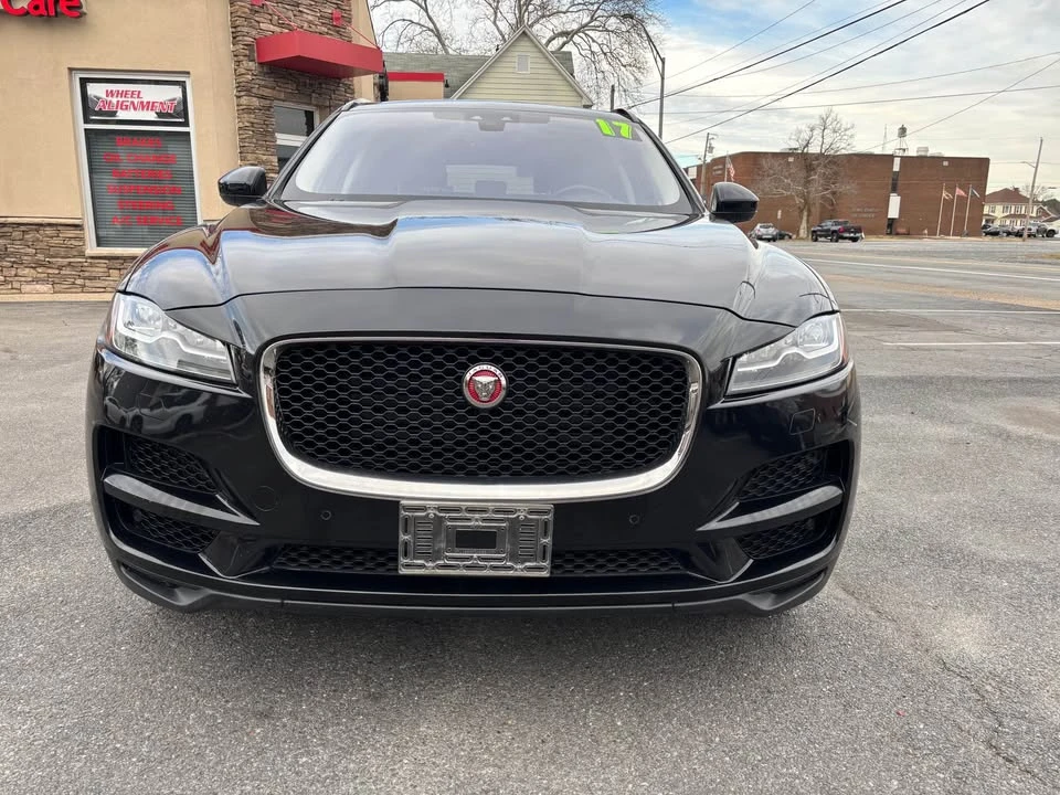 2017 Jaguar F-Pace - Image 3 of 15