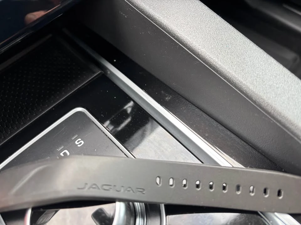 2017 Jaguar F-Pace - Image 11 of 15