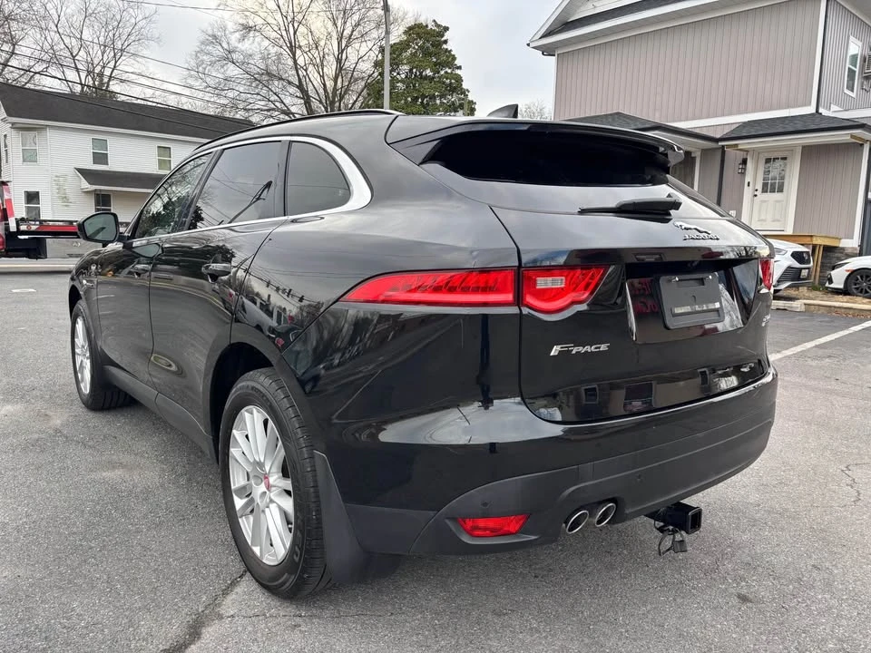 2017 Jaguar F-Pace - Image 7 of 15