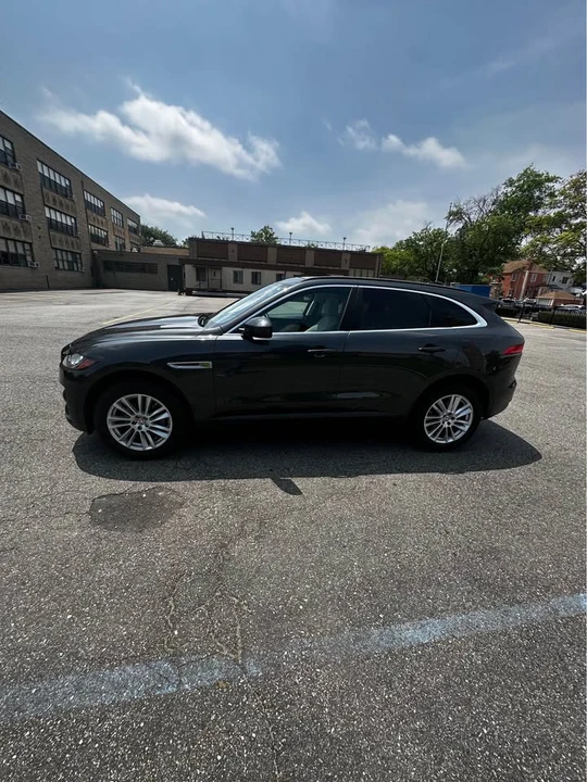 2017 Jaguar F-Pace - Image 4 of 14