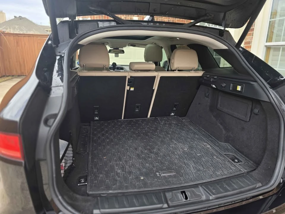 2017 Jaguar F-Pace - Image 7 of 9