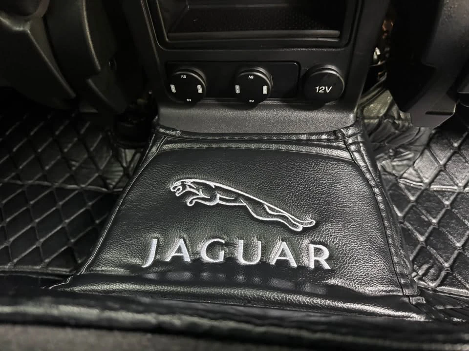 2017 Jaguar F-Pace - Image 17 of 21
