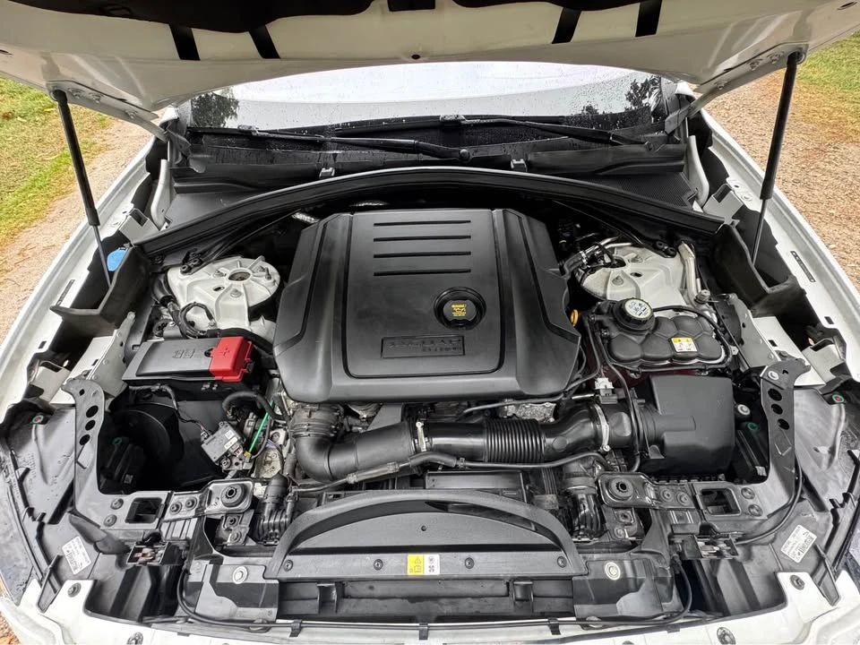 2017 Jaguar F-Pace - Image 20 of 21