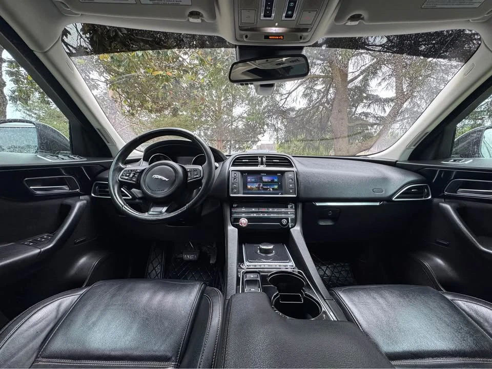 2017 Jaguar F-Pace - Image 11 of 21