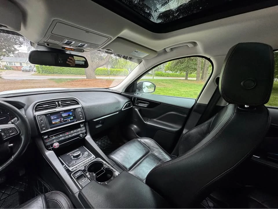 2017 Jaguar F-Pace - Image 8 of 21