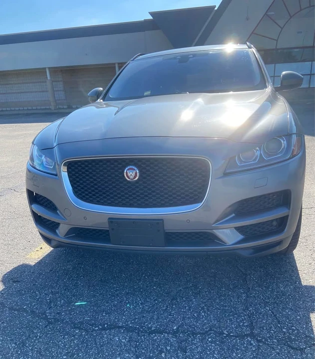 2017 Jaguar F-Pace - Image 2 of 5