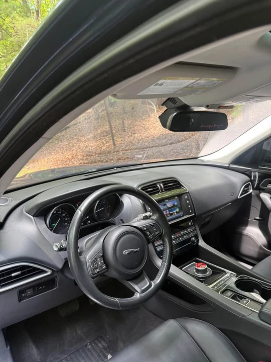 2017 Jaguar F-Pace - Image 9 of 18