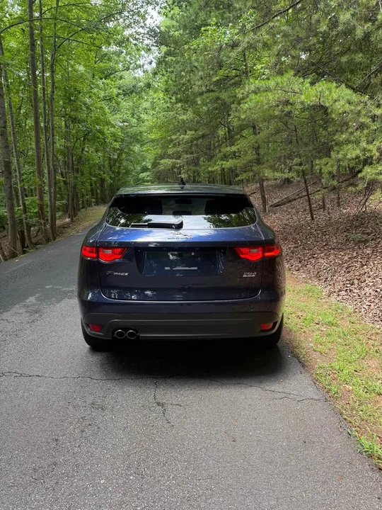 2017 Jaguar F-Pace - Image 5 of 18