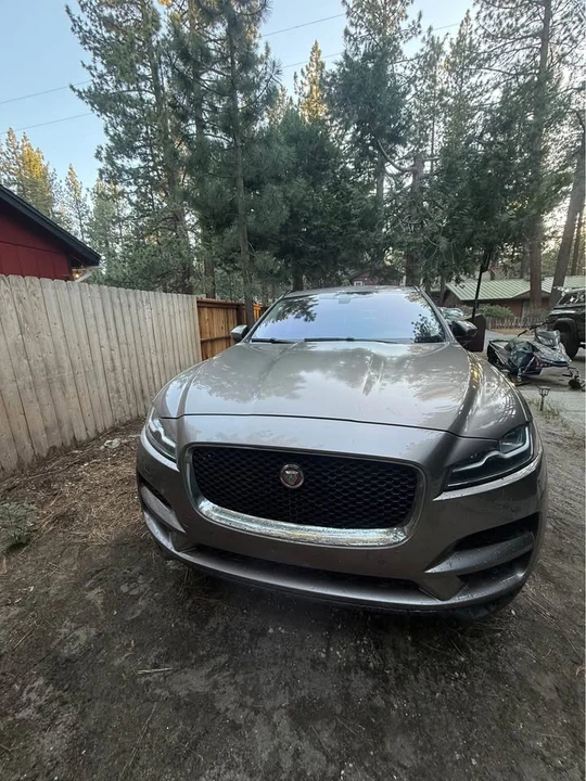 2017 Jaguar F-Pace - Image 5 of 13