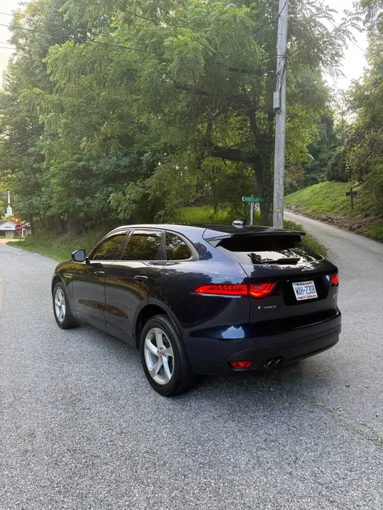 2017 Jaguar F-Pace - Image 5 of 15