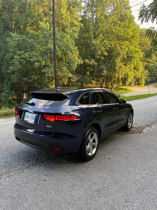 2017 Jaguar F-Pace - Image 3 of 15