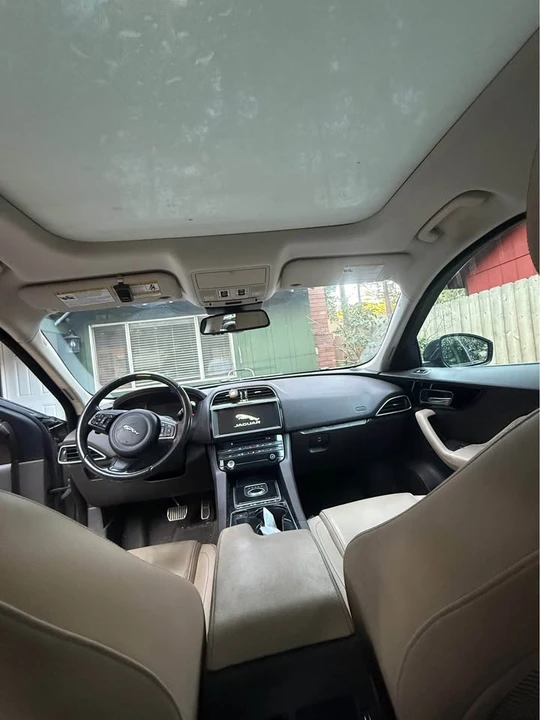 2017 Jaguar F-Pace - Image 10 of 13