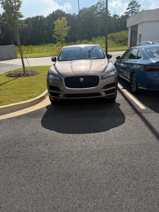 2017 Jaguar F-Pace - Image 2 of 4