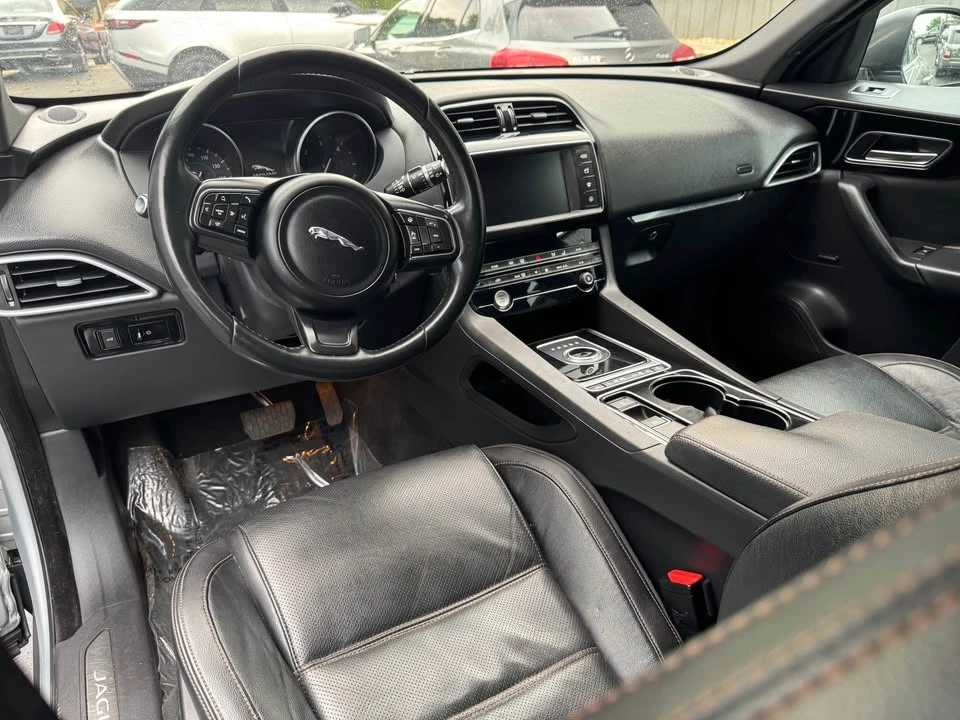 2017 Jaguar F-Pace - Image 14 of 20