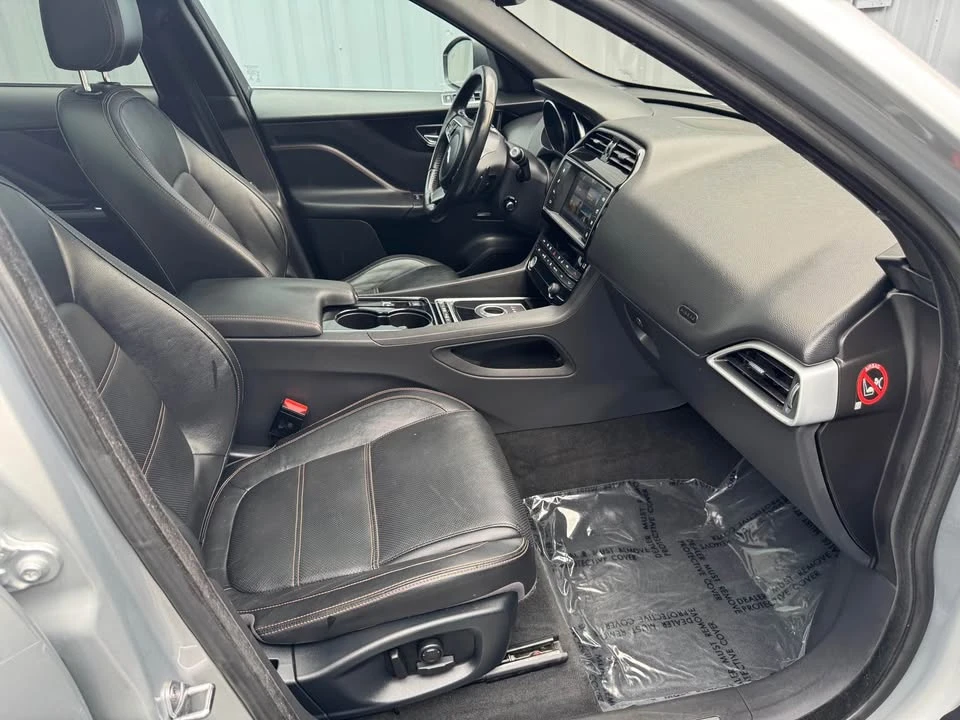 2017 Jaguar F-Pace - Image 18 of 20