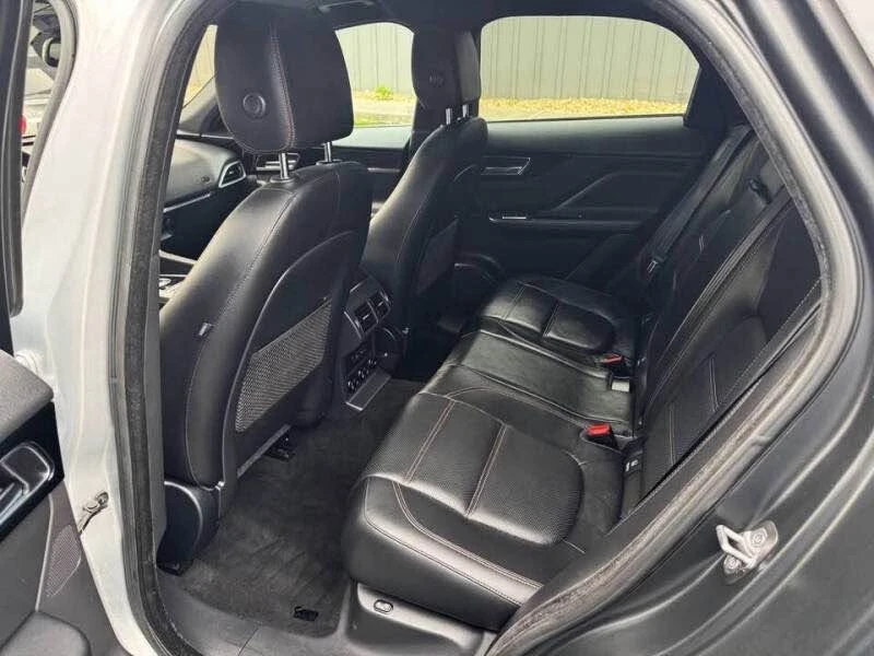 2017 Jaguar F-Pace - Image 8 of 18
